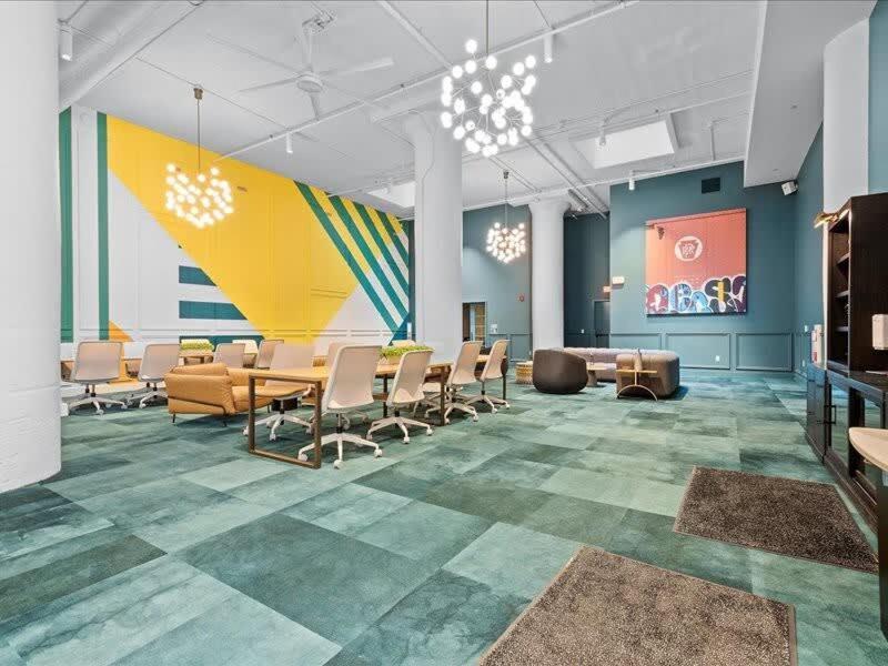 Cozysuites Lavish 1Br, Downtown Питсбърг Екстериор снимка